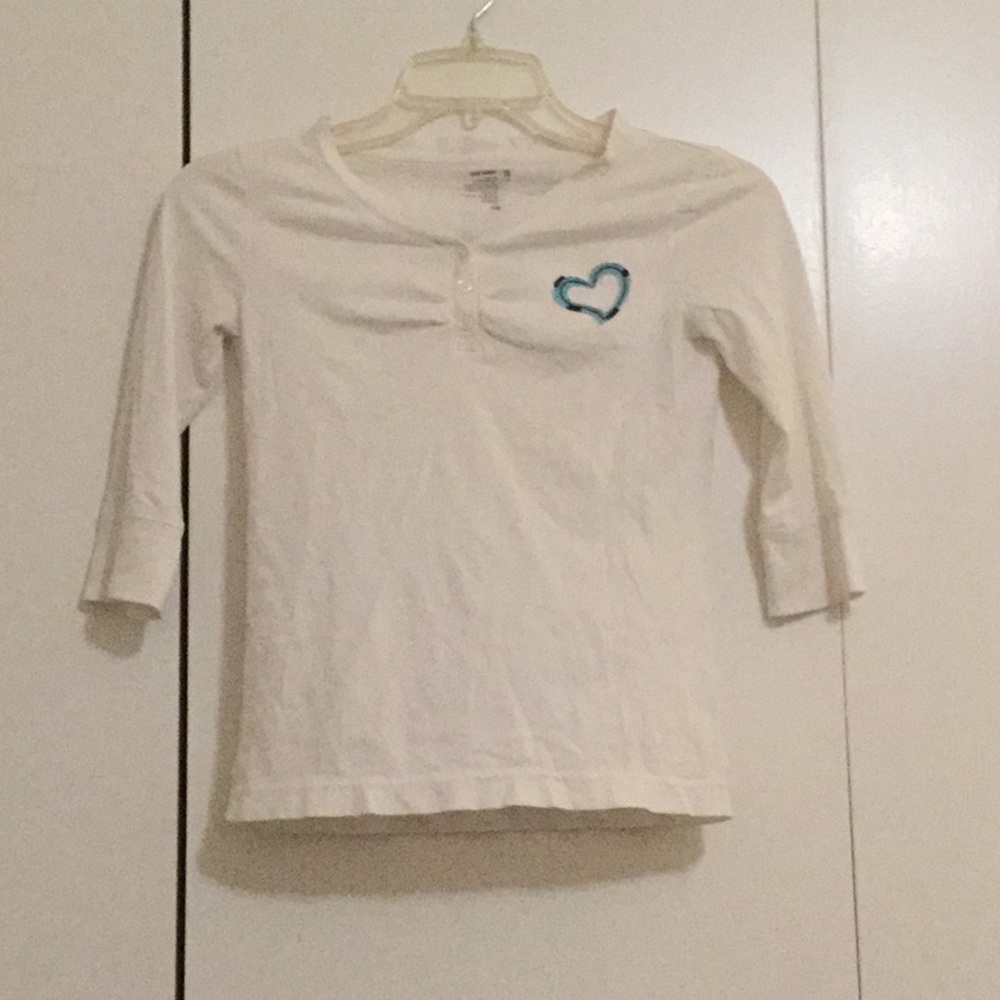 Old navy tee